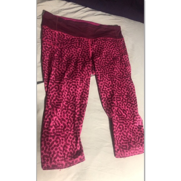 Lululemon polka dot Capri leggings - Picture 3 of 6